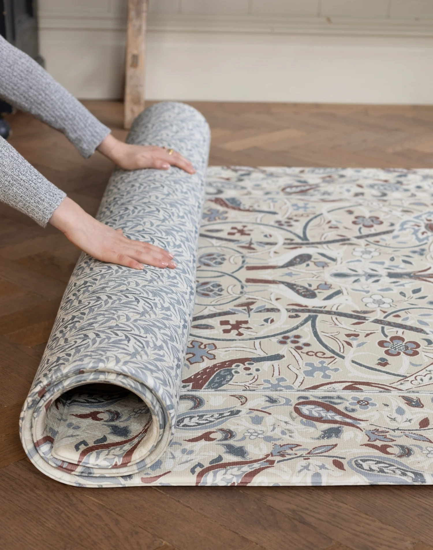 Morris & Co. The Bullerswood Stone Woad Play Mat - Image 4