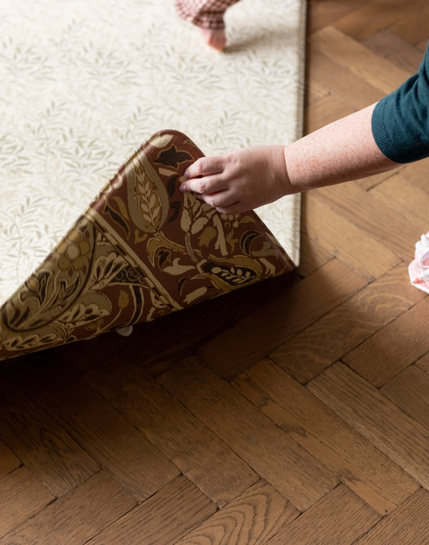 Morris & Co. The Willow Boughs Flax Play Mat - Image 10